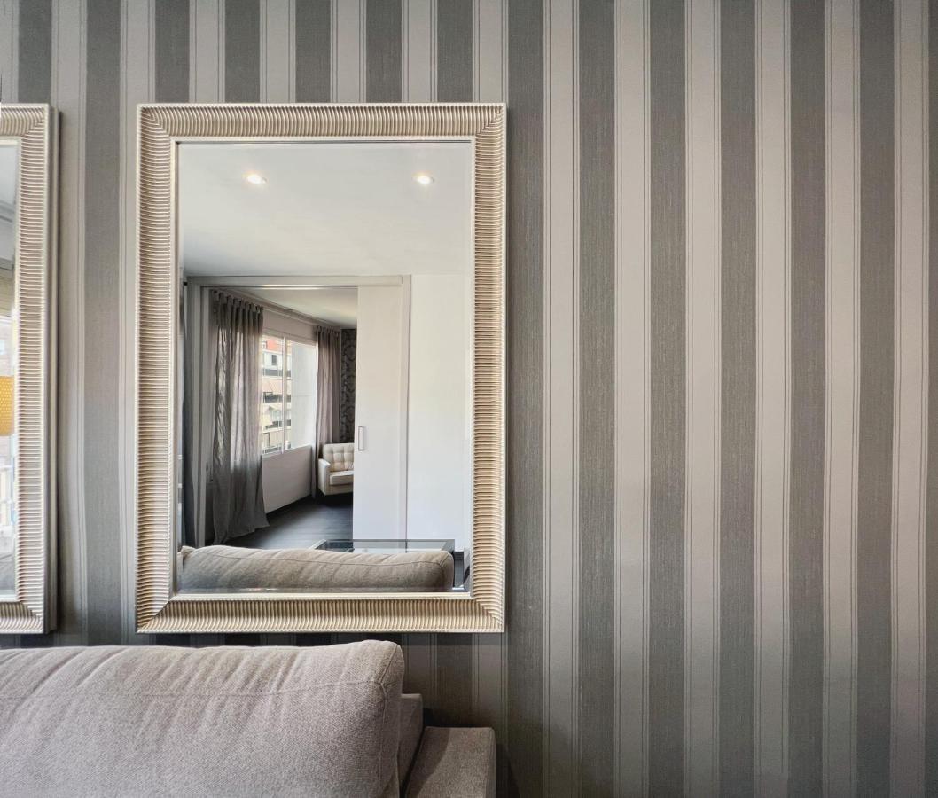 Stay U-Nique Apartments Beltran I Rozpide Barcelona Bagian luar foto