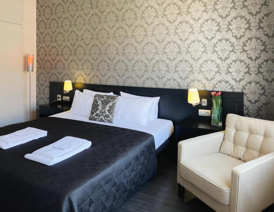 Stay U-Nique Apartments Beltran I Rozpide Barcelona Bagian luar foto